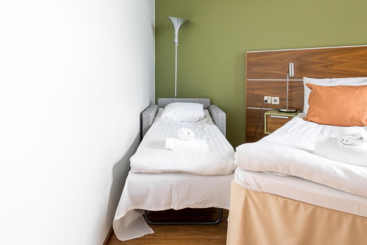 Hiisi Hotel Helsinki Jaetkaesaari Bagian luar foto