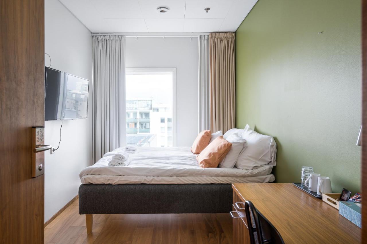 Hiisi Hotel Helsinki Jaetkaesaari Bagian luar foto