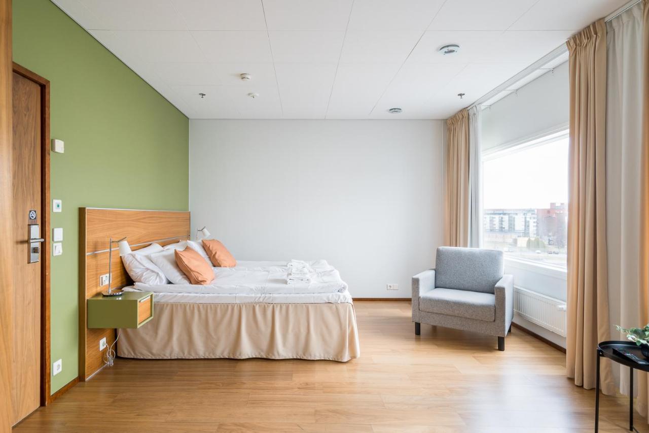 Hiisi Hotel Helsinki Jaetkaesaari Bagian luar foto