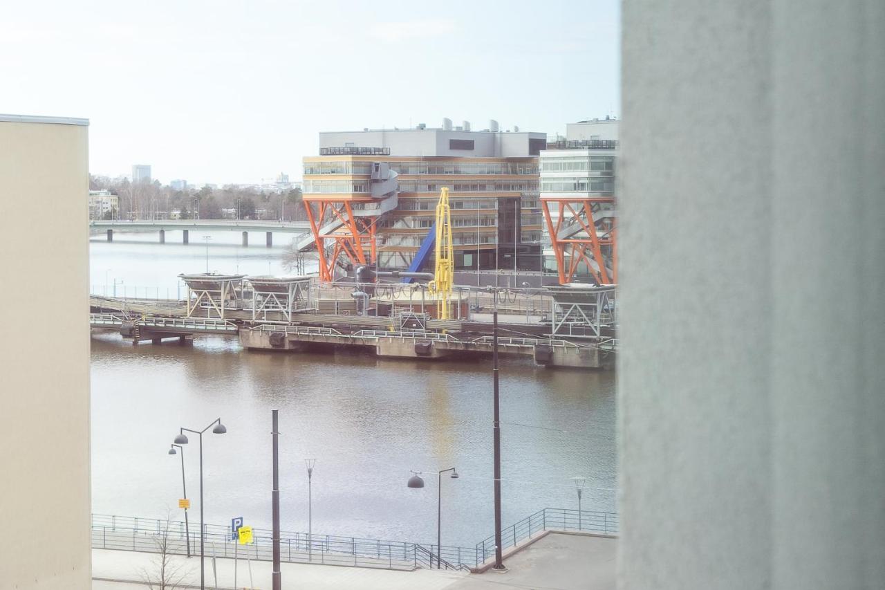 Hiisi Hotel Helsinki Jaetkaesaari Bagian luar foto